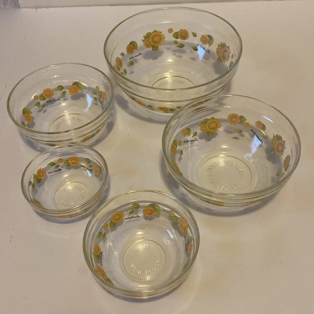 Five Imperial Glass Flower Dute Sunflower Themed Nesting Bowls